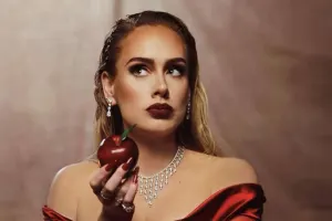 Adel konsertlərini təxirə saldı- Korona həyəcanı