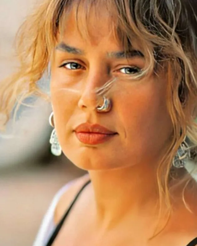 Sezen Aksu sükutu pozdu