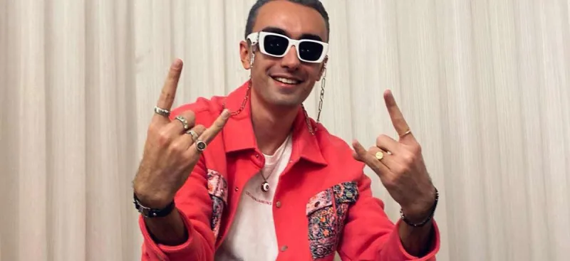 Rauf izləyicilərinə 2000 manat payladı