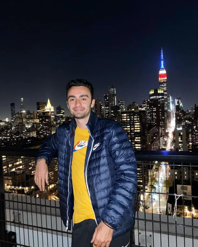 Rauf izləyicilərinə 2000 manat payladı