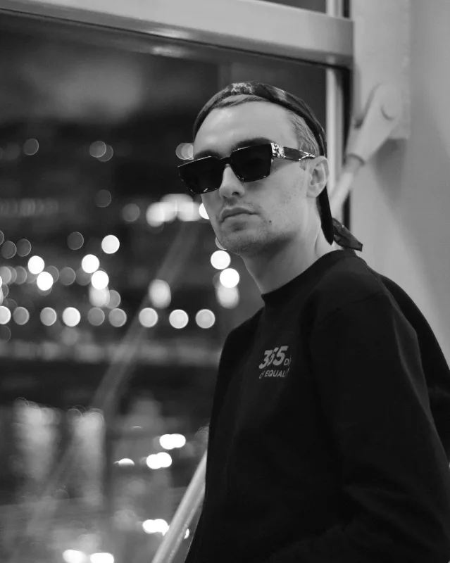 Rauf izləyicilərinə 2000 manat payladı