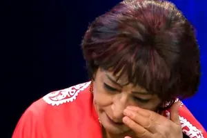 Xalq artisti efirdə ağladı