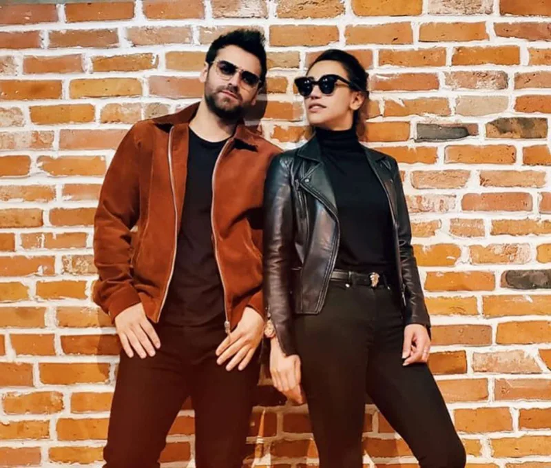 Röyanın qardaşı nişanlandı