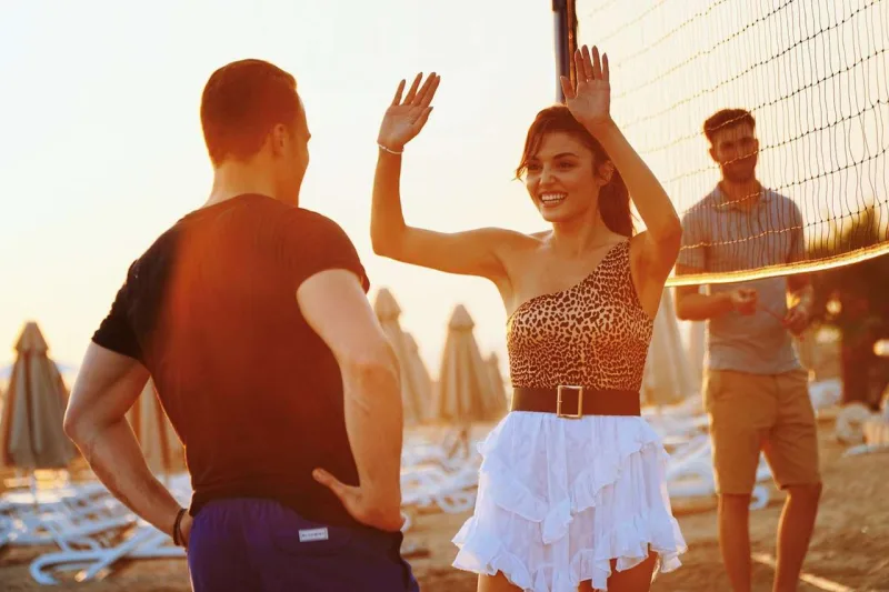 Hande Keremi evdən qovub