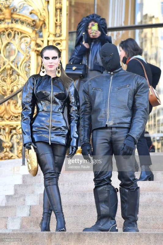 Küçələri podiuma çevirdilər...