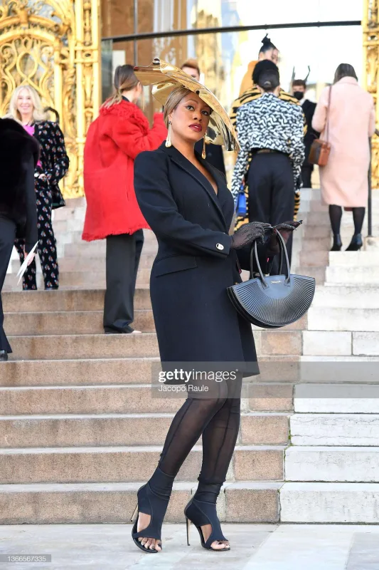 Küçələri podiuma çevirdilər...