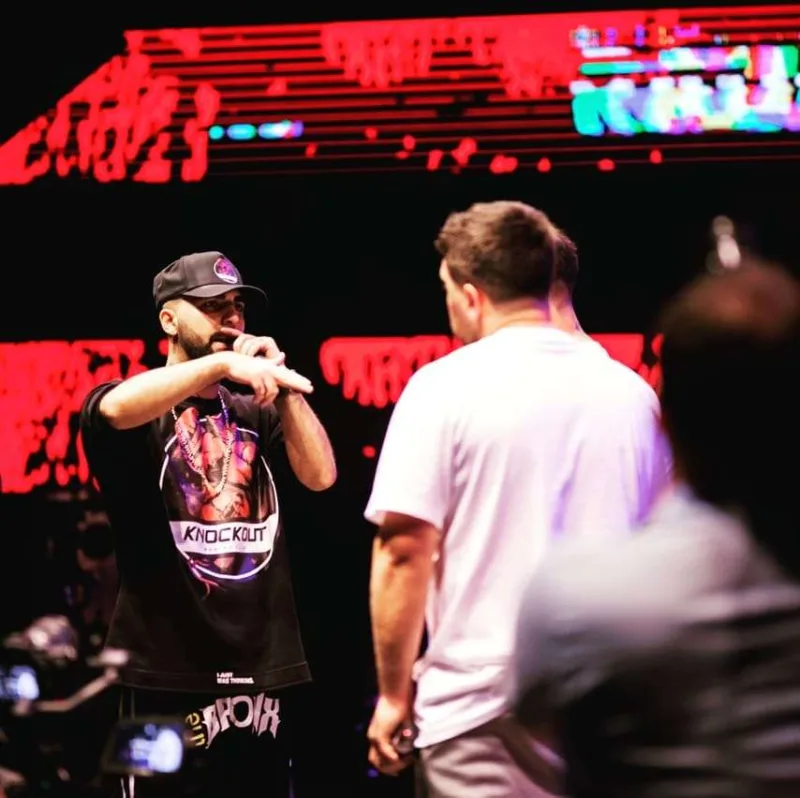 Ən çox dinlənilən 25 mahnıdan 11-i onundur