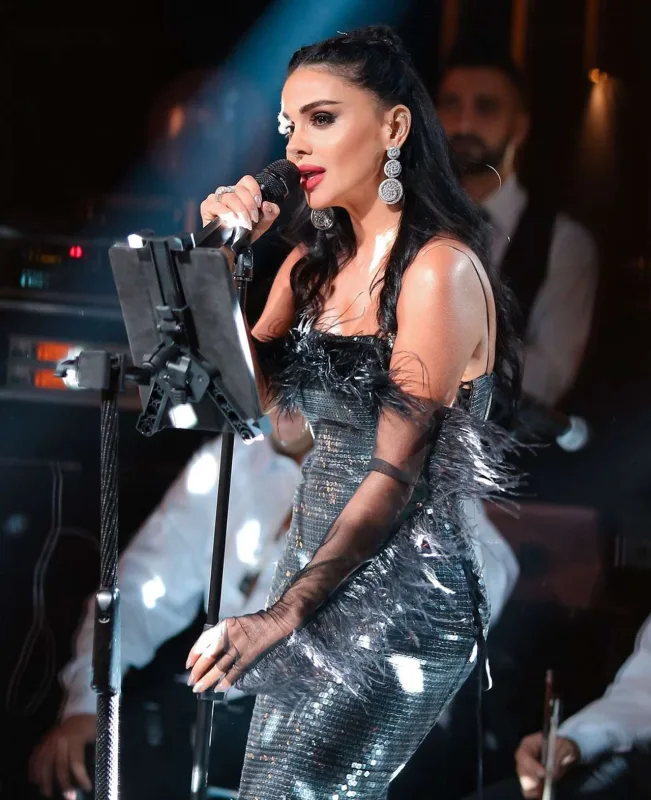 Günel Ecenin müdafiəsinə qalxdı