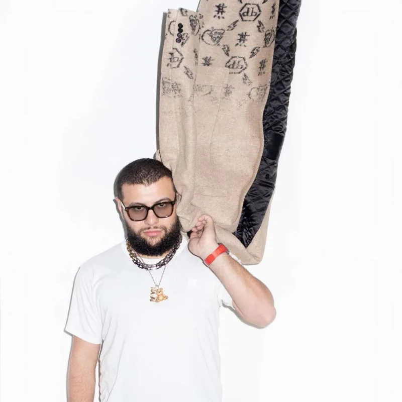 Navai müzakirə olunan videosundan danışdı