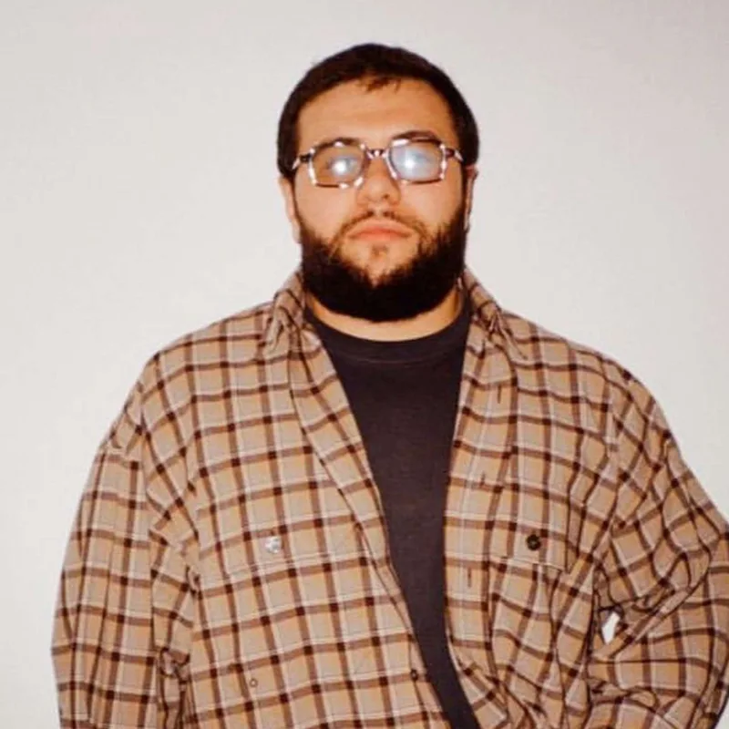 Navai müzakirə olunan videosundan danışdı