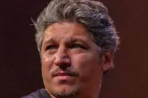 Şahin Növrəsli məşhur musiqi şirkəti ilə müqavilə imzaladı