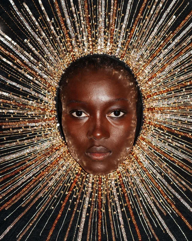 Məşhur brendin ekstravaqant kolleksiyası diqqət çəkdi