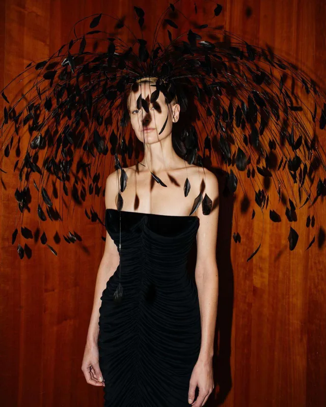 Məşhur brendin ekstravaqant kolleksiyası diqqət çəkdi