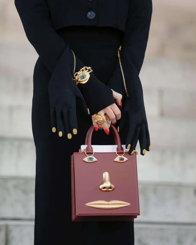 Məşhur brendin ekstravaqant kolleksiyası diqqət çəkdi