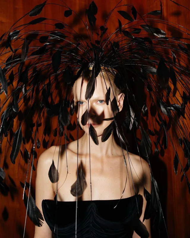 Məşhur brendin ekstravaqant kolleksiyası diqqət çəkdi