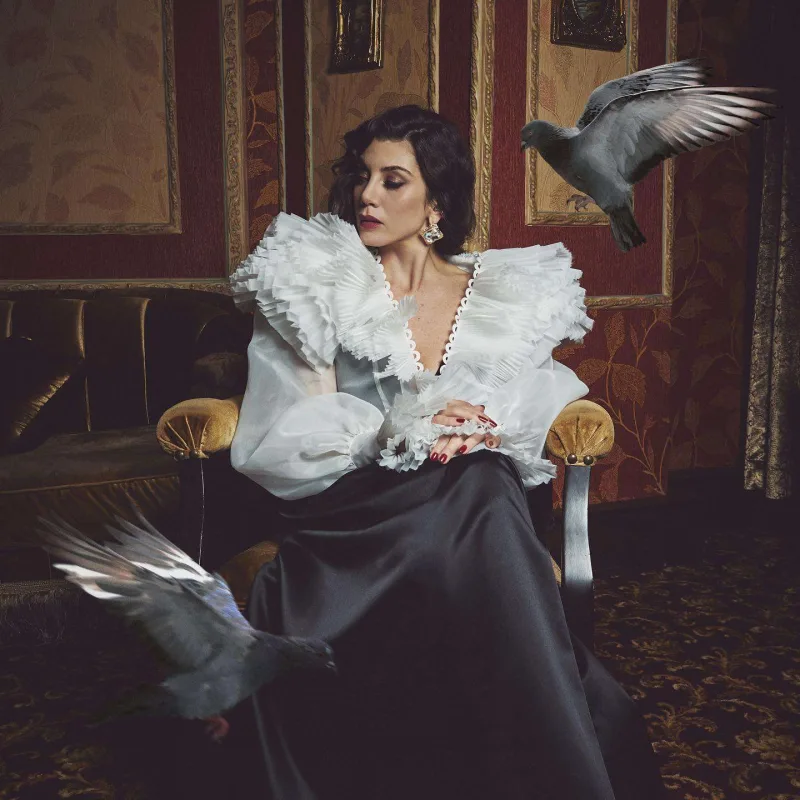 Gökçe Bahadır evlənir