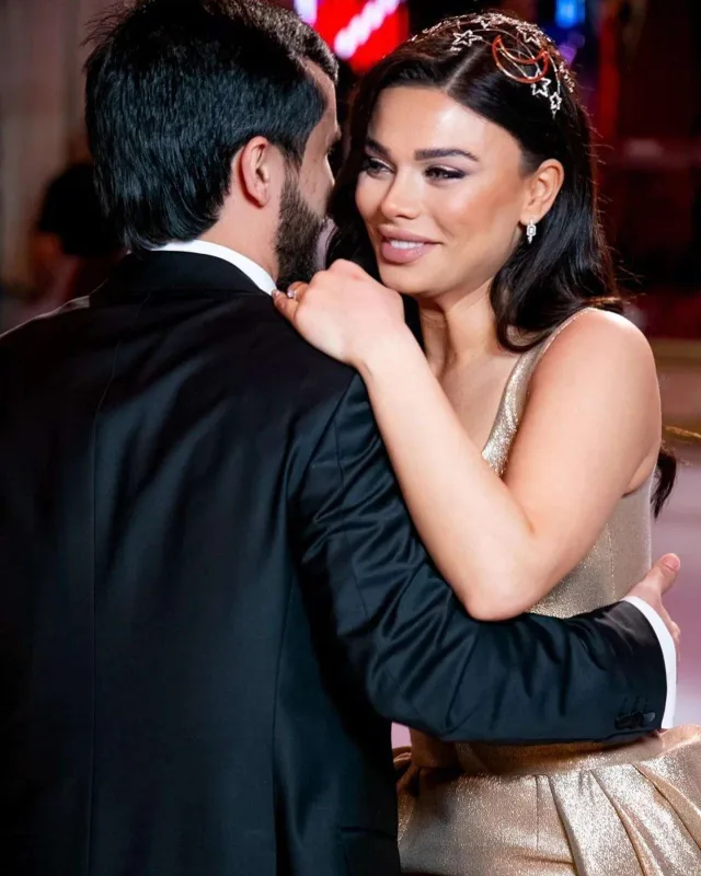 “Məni öz qızın kimi gəlin etdiyin üçün çox sağ ol”