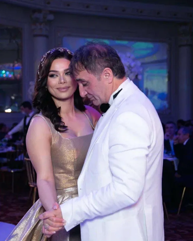 “Məni öz qızın kimi gəlin etdiyin üçün çox sağ ol”