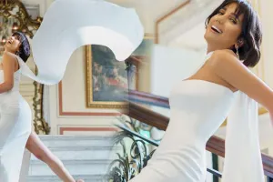 Havada eşq qoxusu var!