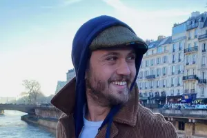 Aras da koronaya yoluxdu