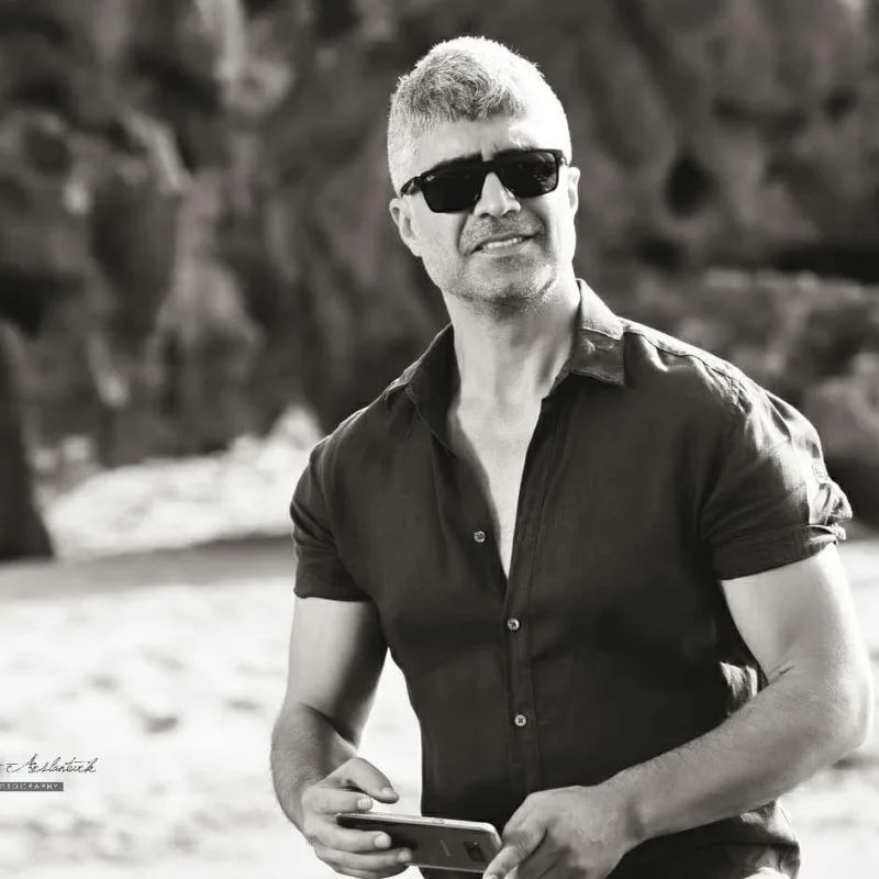 8 konsertdən 2 milyon qazanacaq