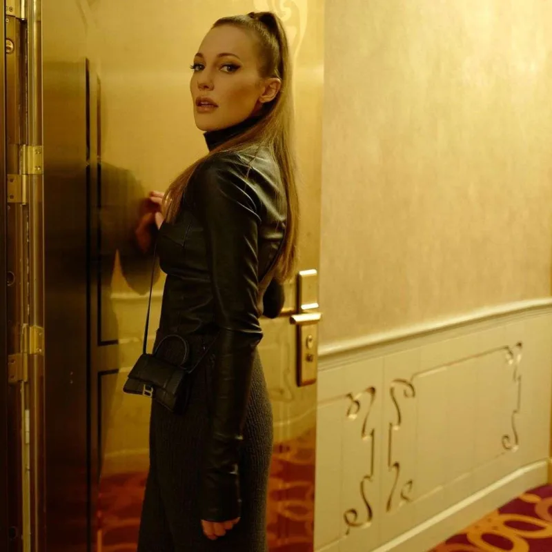 Rus brendi Meryemə 3 milyon qazandırdı