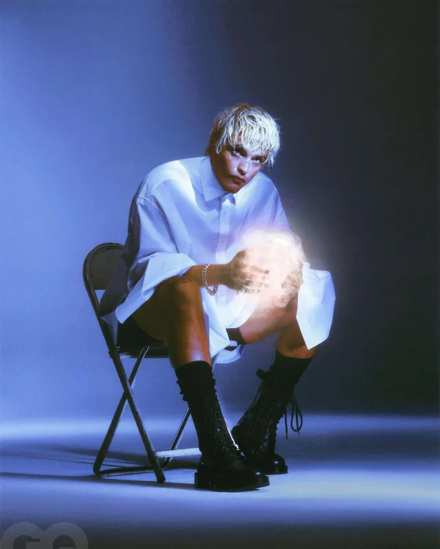 Dərgi üçün haldan-hala düşdü