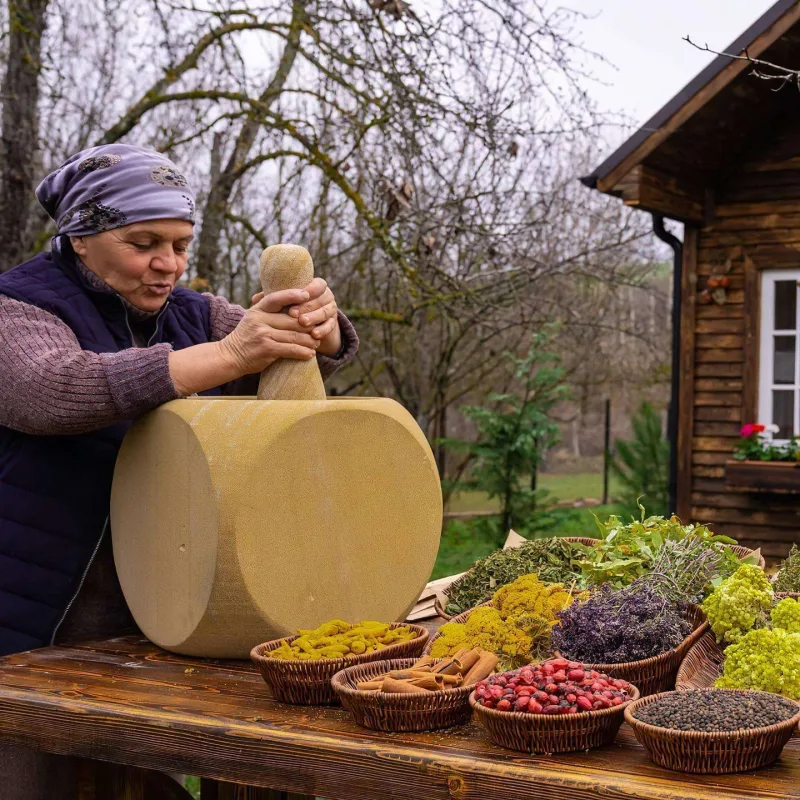 “Youtube”dan azərbaycanlı qadınla bağlı paylaşım