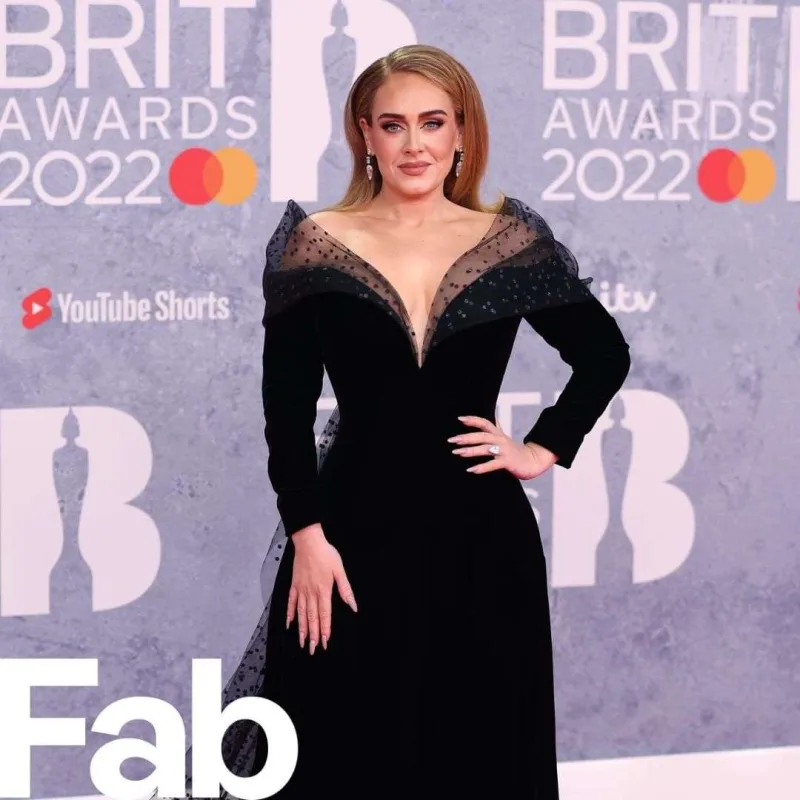 BRIT gecəsində geyimlər “danışdı” - FOTOLAR