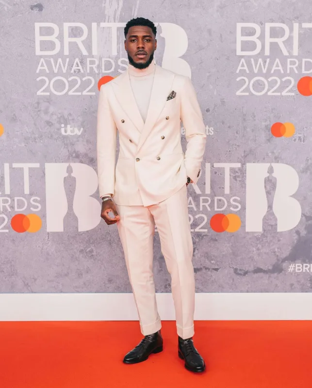 BRIT gecəsində geyimlər “danışdı” - FOTOLAR