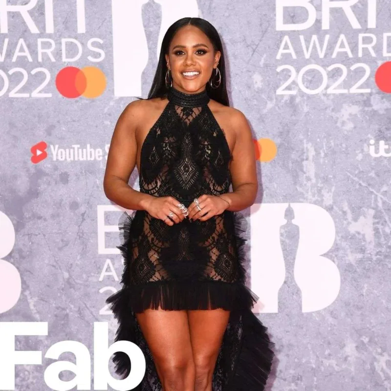 BRIT gecəsində geyimlər “danışdı” - FOTOLAR