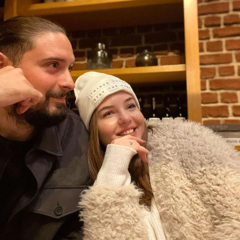 “Sihirli Annem”in ulduzu futbolçu ərindən boşanır