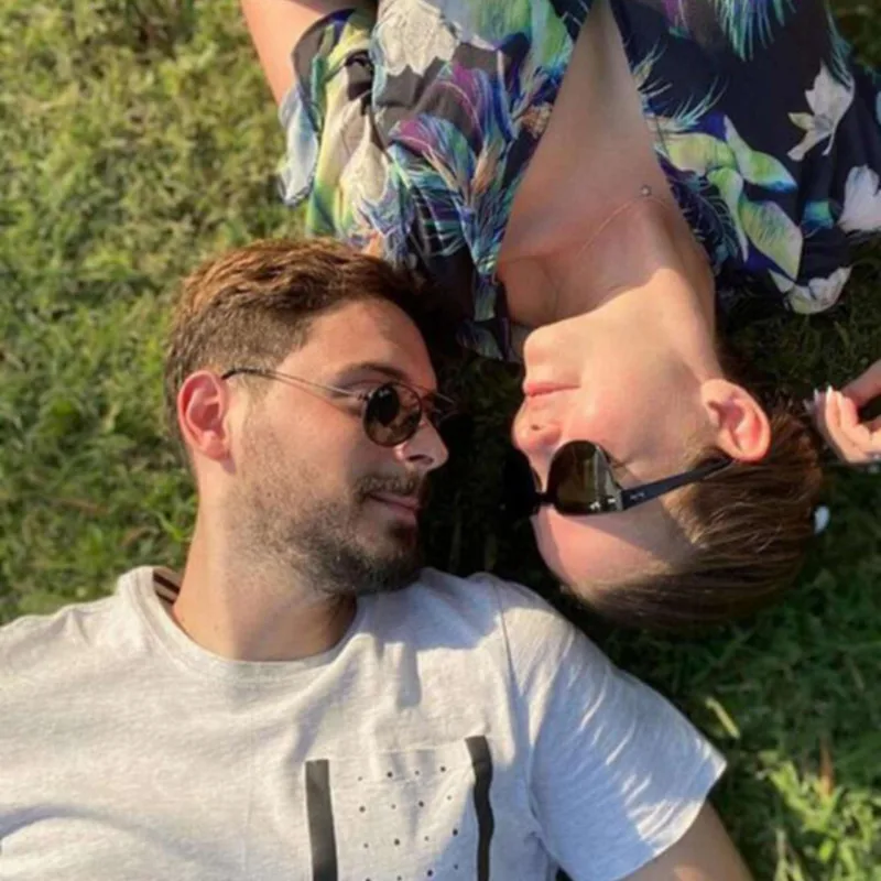 “Sihirli Annem”in ulduzu futbolçu ərindən boşanır