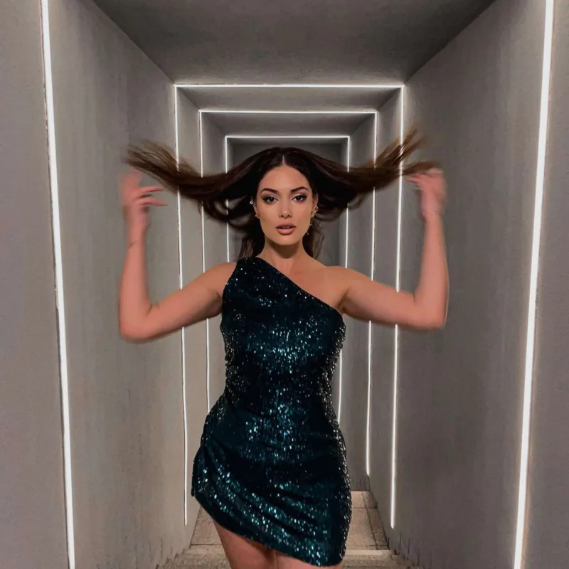 Aparıcı blogerlərə söz atdı