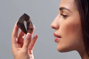 Dünyanın ən böyük almazı satıldı