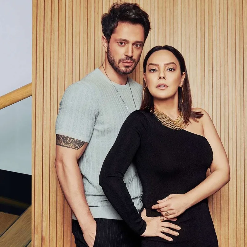 Ebruyla Muratın dueti təqdim edildi