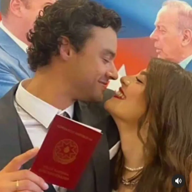 Van Dammın oğlundan azərbaycanlı həyat yoldaşı ilə bağlı paylaşım