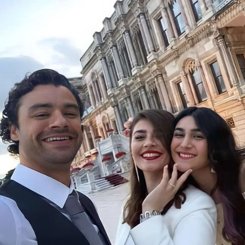 Van Dammın oğlundan azərbaycanlı həyat yoldaşı ilə bağlı paylaşım