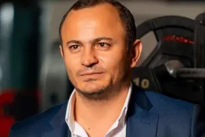 Pərvin də restoran açır