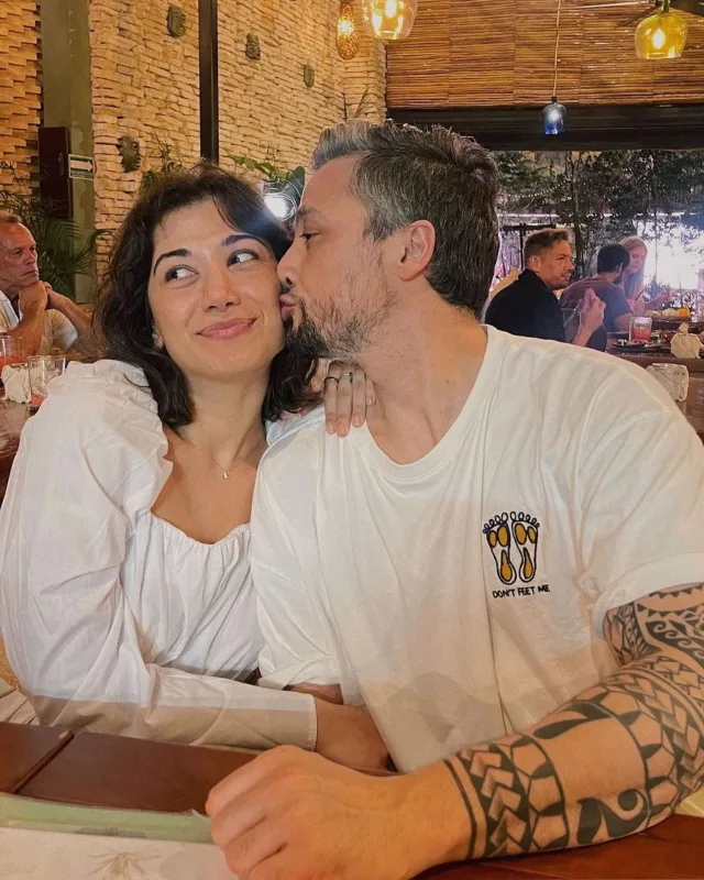 Türk futbolçu və azərbaycanlı sevgilisindən yeni fotolar