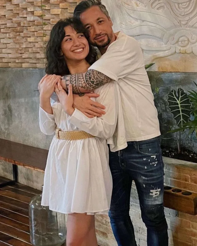 Türk futbolçu və azərbaycanlı sevgilisindən yeni fotolar