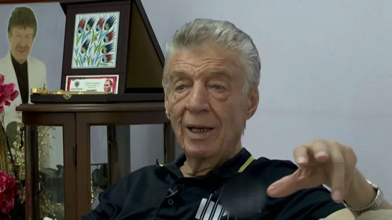 Türkiyəli məşhur ifaçı vəfat etdi