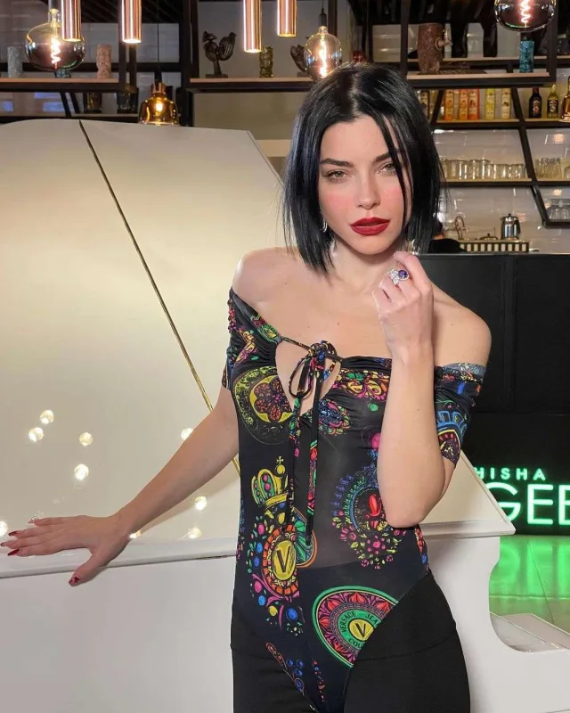 Keçmiş ərinin keçmiş dostu...