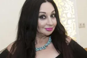 “Xalq artisti məni çılpaq şəkillərimlə şantaj edib”