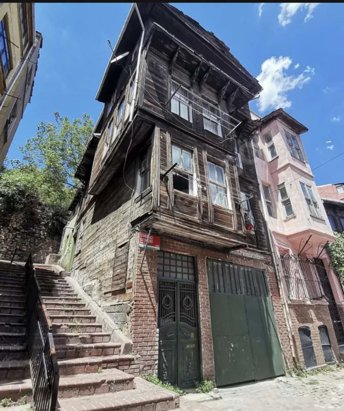 “Cennet Mahallesi”nin çəkildiyi ev satıldı