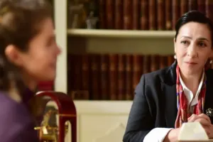 Finalda real psixoloq gəldi