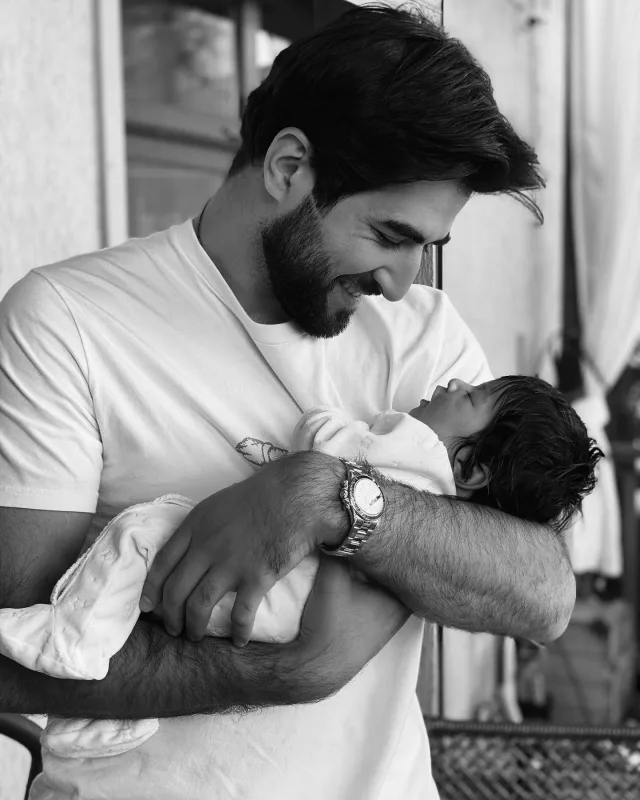 Elman qızını paylaşdı, rəy “yağışı”na tutuldu