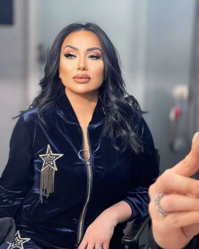 Vüsalə həmkarlarını sərt tənqid etdi