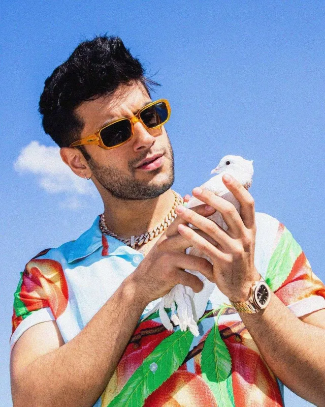 “Sakit ol və həddini bil” - Qalmaqal böyüdü