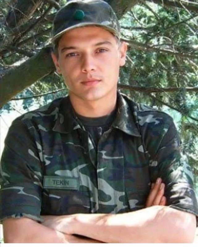 Arda Kural gəncliyinə döndü